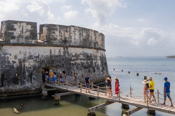 5-Island Speedboat Tour in Cartagena and the Rosario Islands - Getting to the Water: Meeting Point and the Morning Flow