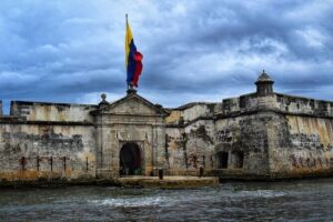 5-Island Speedboat Tour in Cartagena and the Rosario Islands - Isla Grande Snorkeling: Fish, Coral, and the Realities of Currents