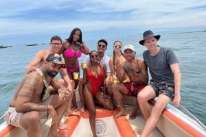 5 Island Tour with Lunch Snorkel in Cartagena Rosario Island - Snorkeling with masks only: coral time near a sunken airplane