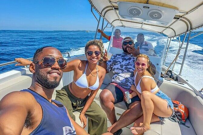 5 Island Tour with Lunch Snorkel in Cartagena Rosario Island - Boat ride reality: seats, speed, and how to stay comfortable