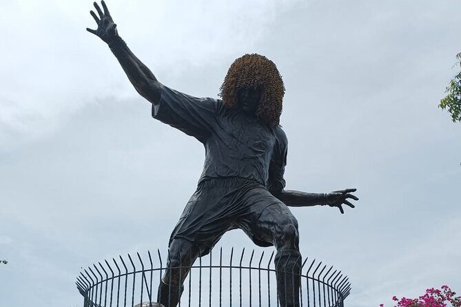 Adventure in Barranquilla and Santa Marta from Cartagena - Barranquilla in photo stops: Letras and the Window to the World