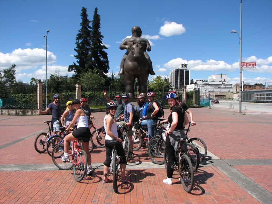 Bogota: Bicycle City Tour - The fruit market: why this stop is worth the price by itself
