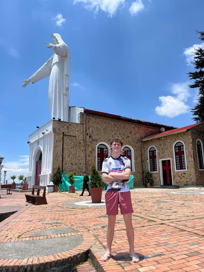 BOGOTA: City Tour, Monserrate, Gold Museum, Botero Museum, Plaza Bolívar - Street art, photos, and small pauses that make the day feel real