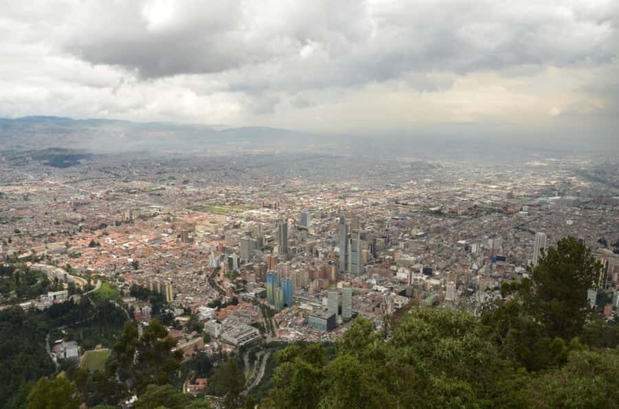 Bogotá: City Tour, Monserrate, Gold Museum, Plaza de Bolivar - A tight six-hour circuit of Bogotá’s key power spots