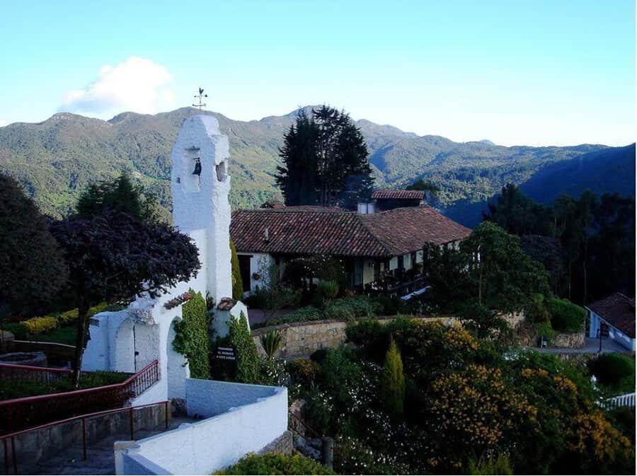 Bogotá: Grand City Tour with Monserrate, Usaquén and Lunch - Cable car to Monserrate at 3,150 m