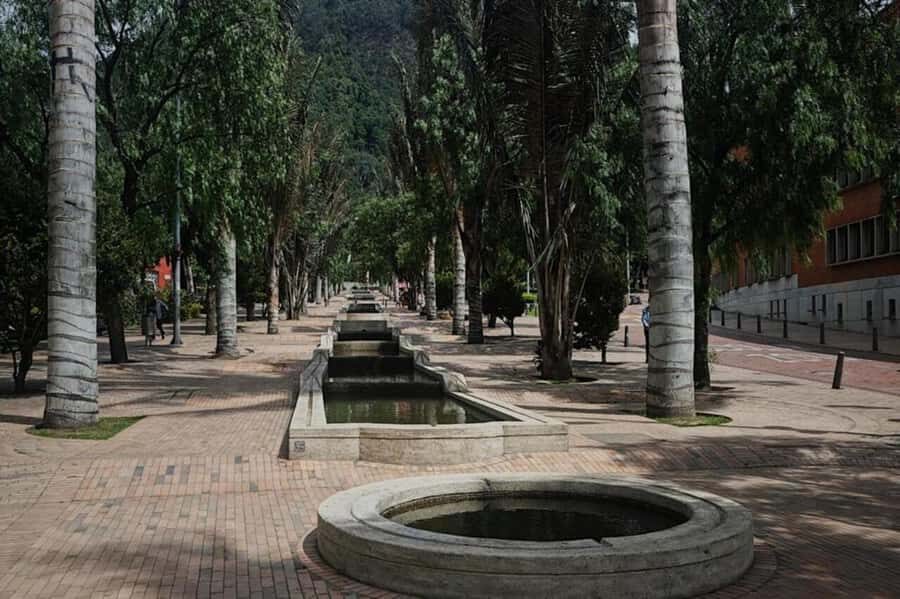 Bogotá: Guided La Candelaria Walking Tour - What to Bring and How to Stay Comfortable in Bogotá Weather