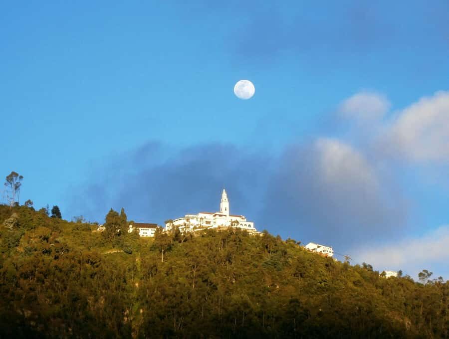 Bogota: Monserrate Entry Ticket - Timing your visit around weekend lineups
