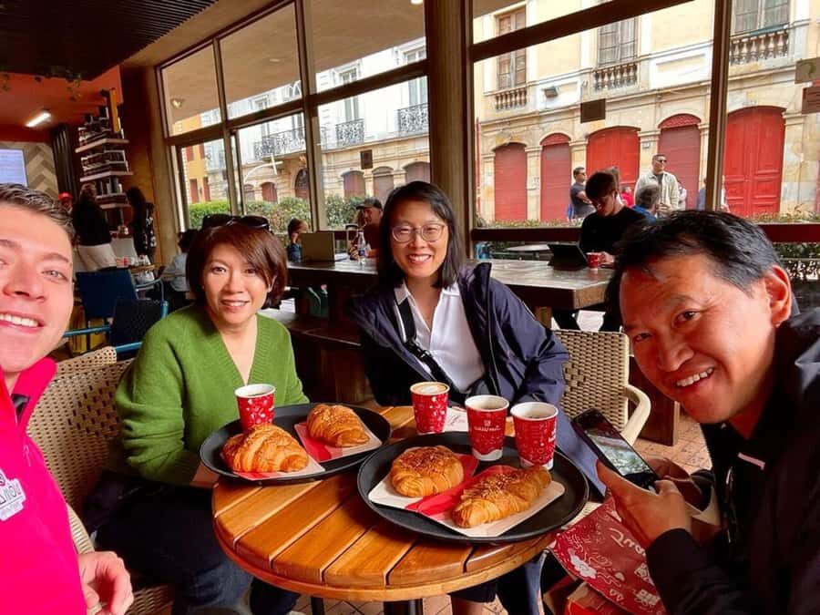 Bogotá: Private City Tour, Monserrate, Emerald and Botero - Chorro de Quevedo: where old streets meet new energy