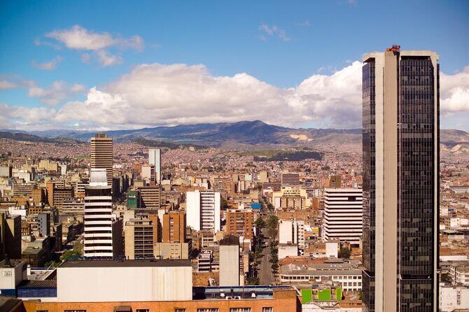 Bogota scooter tour - Why a 1 hour 45 minute scooter loop works in Bogotá