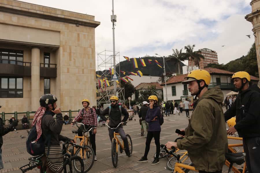 Bogotá: Shared Bike Tour - Cycling 7th Avenue: the street with layers (and a long backstory)