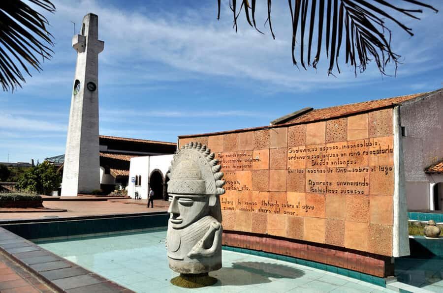 Bogota: Zipaquira, Salt Cathedral & Lake Guatavitá Tour - Lunch by the Tomine Reservoir: when you need a break