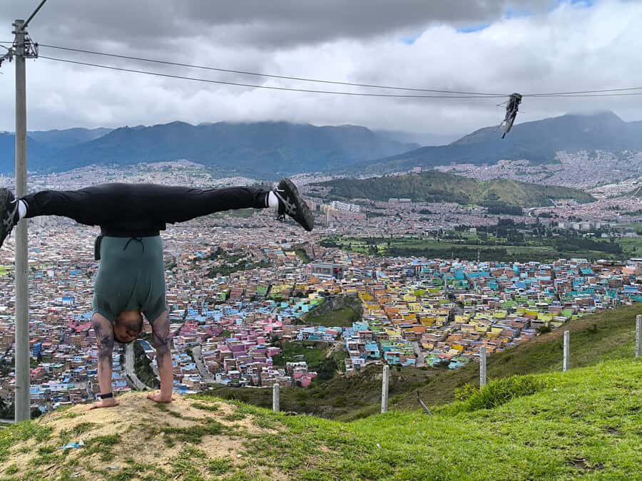 Bogotá´s Barrios: El Paraíso Favela Tour with Cable Car - Quick hits