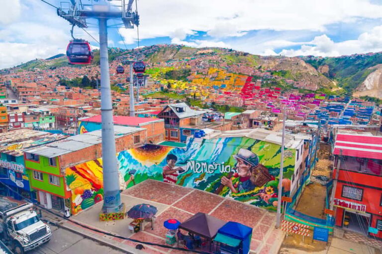 Bogotá´s Barrios: El Paraíso Favela Tour with Cable Car - Meet at the Gold Museum, Then Let Someone Else Handle the Hassle