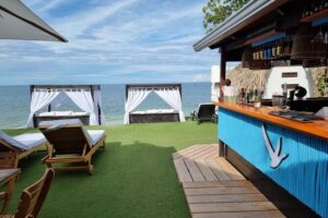 Bora Bora Cartagena Beach Club Full Day Experience - Boat Ride Back to Cartagena: Managing the Bumpy-Waves Reality