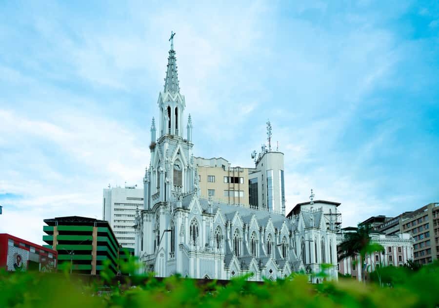Cali: City Tour - Cristo Rey: The Viewpoint That Makes Cali Click