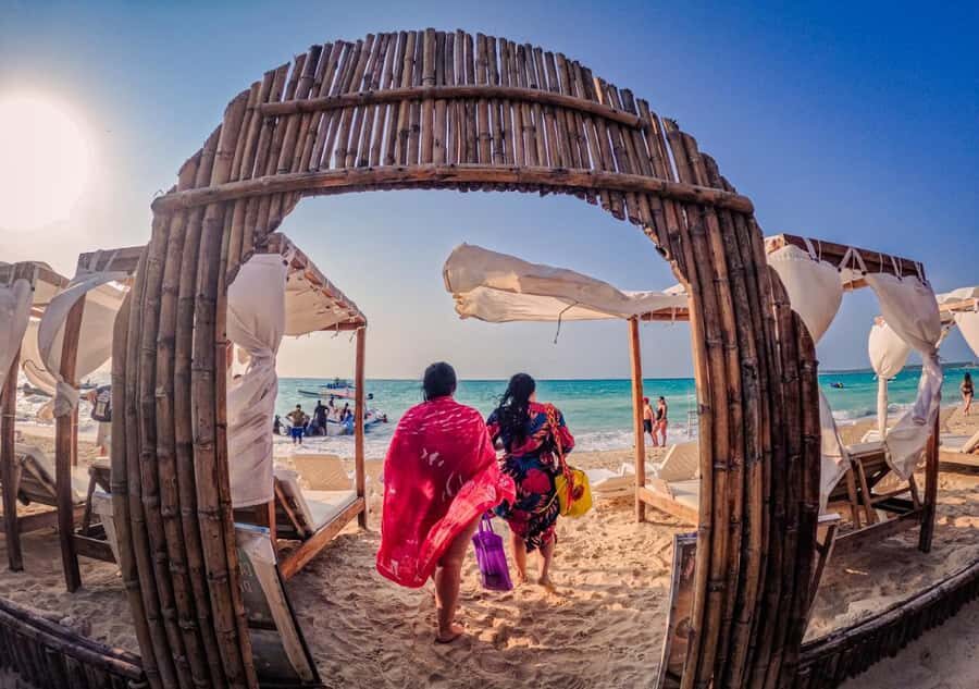 Cartagena: Barú Sunset Beach with Bioluminescent Plankton - The 30,000 COP dinner voucher: making it feel like a real value