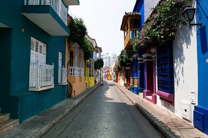 Cartagena City Tour & Convento de la Popa (AM) - Walled City walk: balconies, churches, squares, and a quick romantic stop