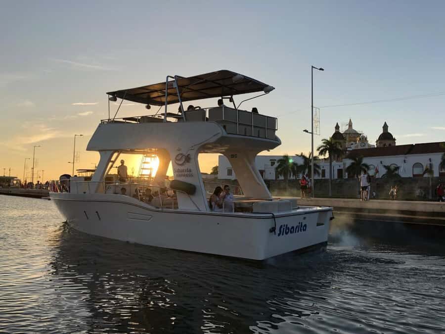 Cartagena: Cruise by the Bay with Dinner and Wine - Key things I’d bet on