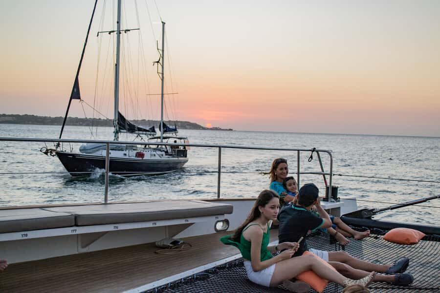 Cartagena de Indias: 2-Hour Sunset Cruise - Key things that make this cruise special