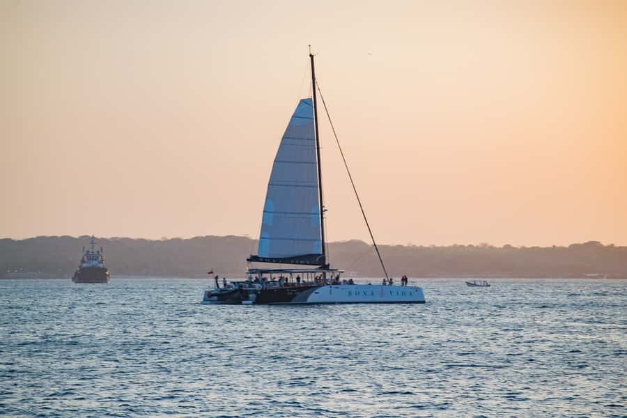 Cartagena de Indias: 2-Hour Sunset Cruise - Cartagena Sunset From the Water: Why This 2-Hour Cruise Works