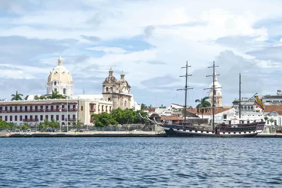 Cartagena: Guided Tour, with La Popa Convent, and San Felipe - Cartagena Bay Drive and Clock Tower Views: Quick Stops That Save You Effort
