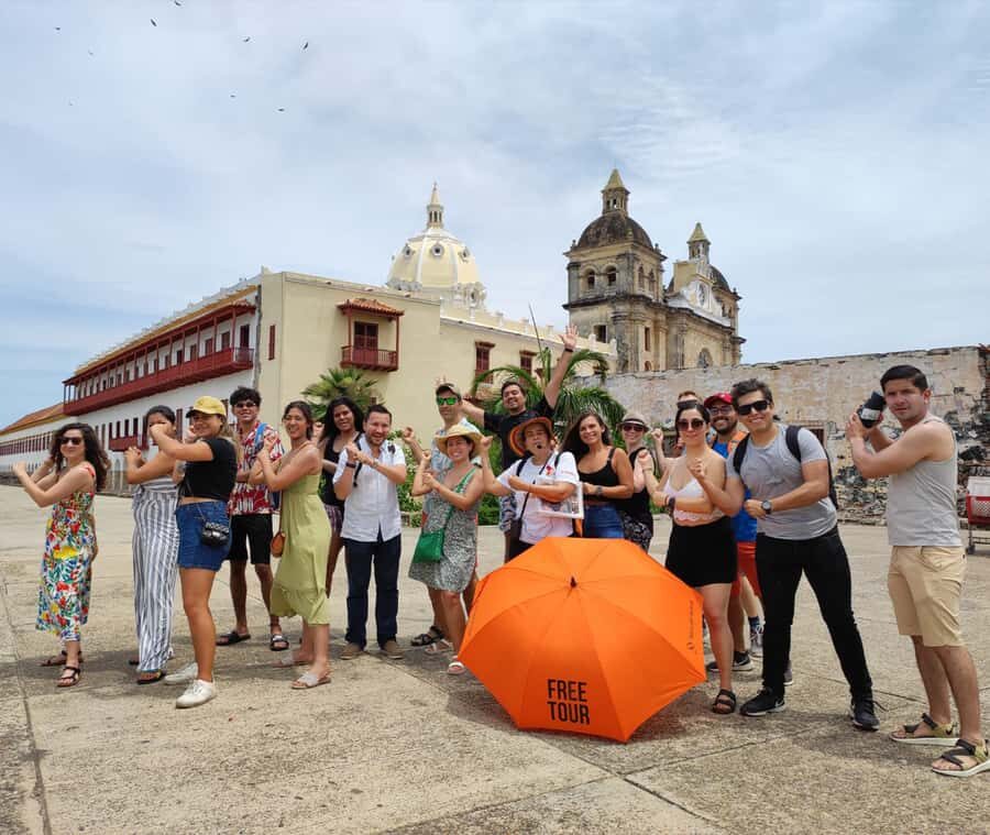 Cartagena: Historic Center and Getsemaní Shared Walking Tour - San Ignacio Bastion: pirates, strategy, and the logic of walls
