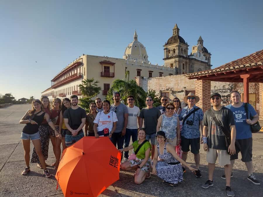 Cartagena: Historic Center and Getsemaní Shared Walking Tour - Getsemaní’s umbrellas and graffiti: ending in Afro-Caribbean rhythm