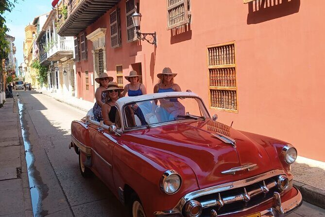 Cartagena Luxury Classic Car Tour + Bilingual Historian Guide - Why a Classic Car Tour Works in Cartagena’s Tight Streets