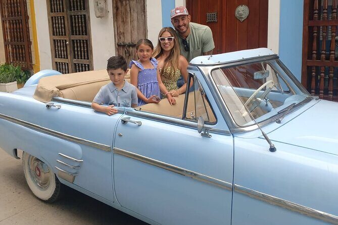 Cartagena Luxury Classic Car Tour + Bilingual Historian Guide - The 12 Stops That Make One Hour Feel Like More