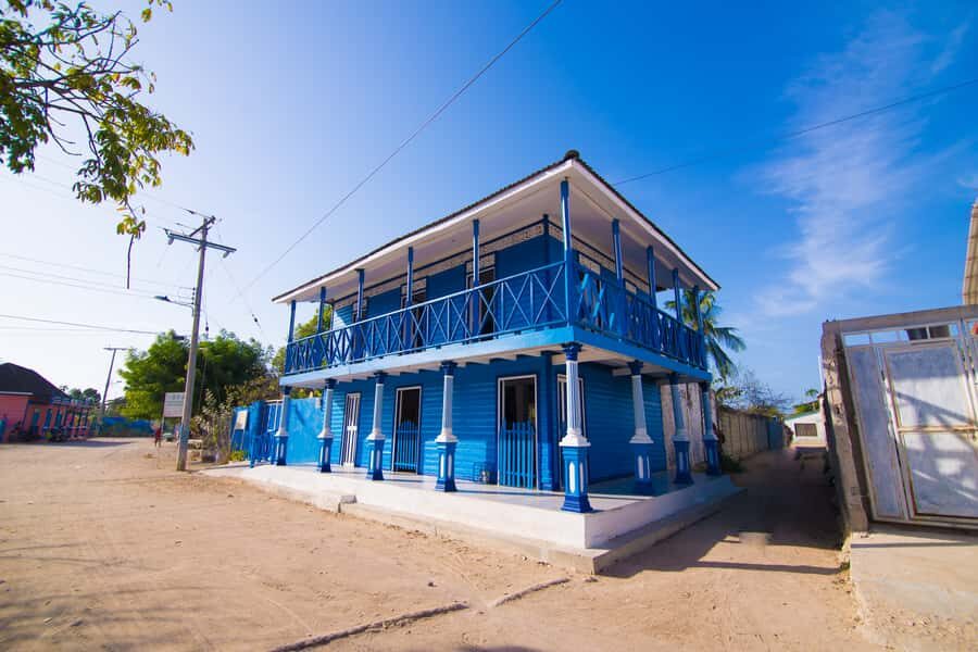 Cartagena: Rosario Island and Mangroves Private Day Trip - Getting out of Cartagena: the Barú drive that sets the tone