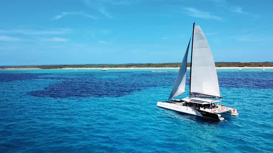 Cartagena: Rosario Islands Catamaran with Lunch and Snorkel - The big picture: what this Rosario Islands catamaran day really feels like