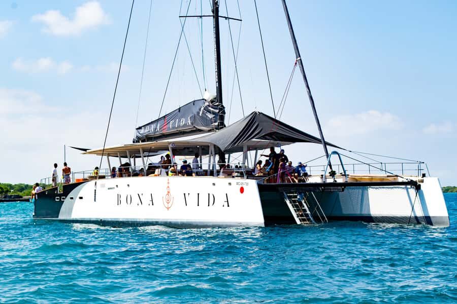 Cartagena: Rosario Islands Catamaran with Lunch and Snorkel - The ride out of Cartagena: shade, sun, and a calmer pace