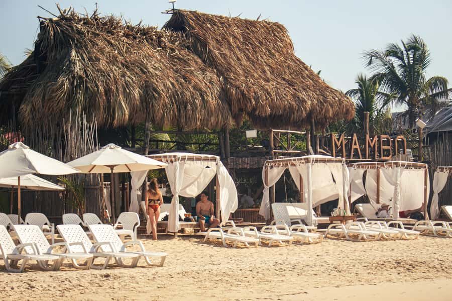 Cartagena: Rosario Islands Day Tour with Snorkel & Lunch - Playa Blanca on Baru Island: lunch with real beach energy