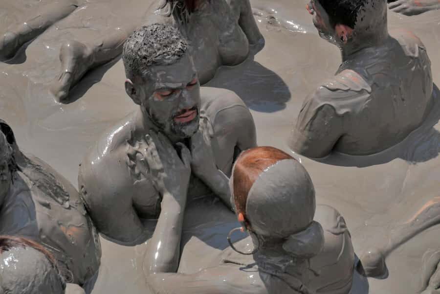 Cartagena: Totumo Mud Volcano Experience - The 50 steps to the crater: the part most people remember first