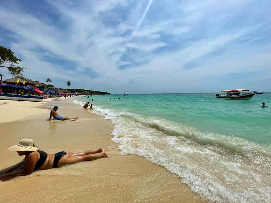 Cartagena: Visit 4 destinations by boat with lunch - Getting to Muelle de la Bodeguita: your meeting point, your smooth start