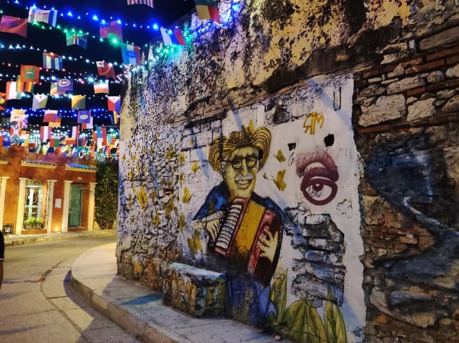 Cartagena: Walled City and Getsemani Shared Walking Tour - Who this walking tour suits best