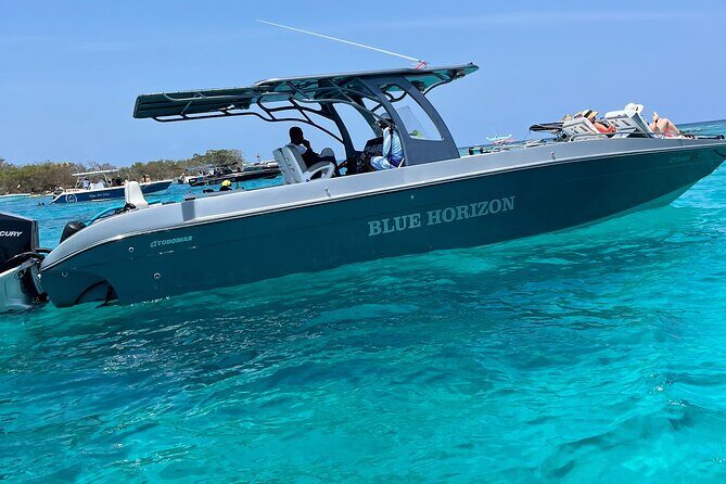 Cholon The party island, with DJ on board - Lunch and the two beers: what’s included, and what to double-check