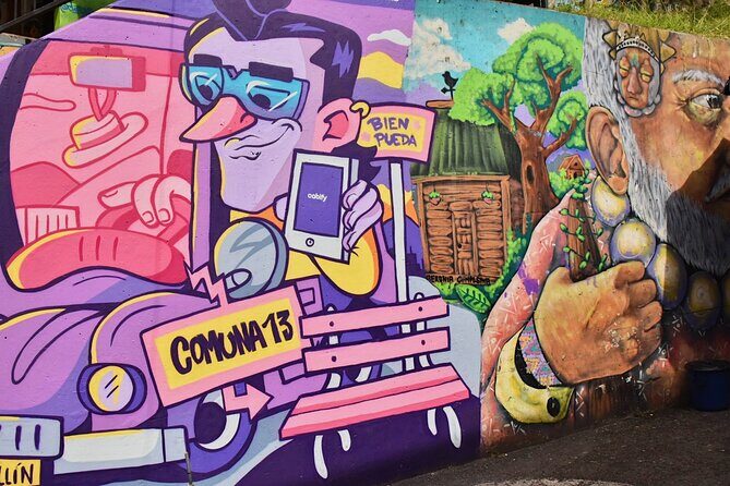 City Tour + Commune 13 Medellin - How the Medellín City Tour + Comuna 13 Day Really Flows