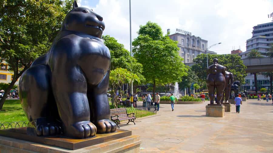 City Tour Medellin with a Chiva or a thematic van - La Alpujarra: Quick Views Plus Major and Governors Buildings