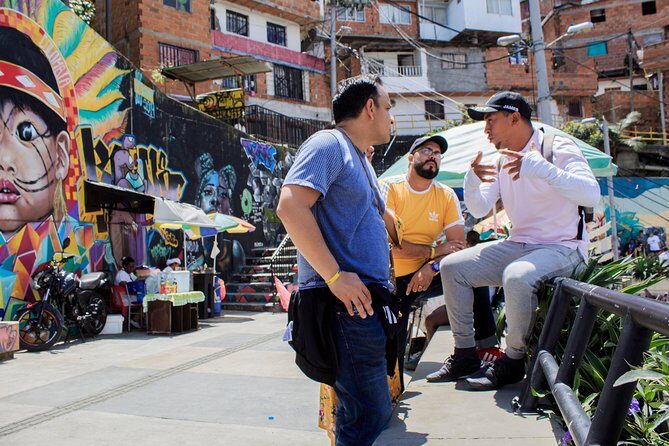 Commune 13, Graffitour street food. History.All inclusive - Key things you’ll notice on this Graffitour