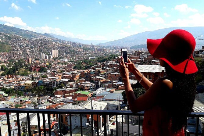 Complete Pack: Pablo Escobar Tour and Comuna 13 - Entering The Escobar Story From the Street, Not the Classroom