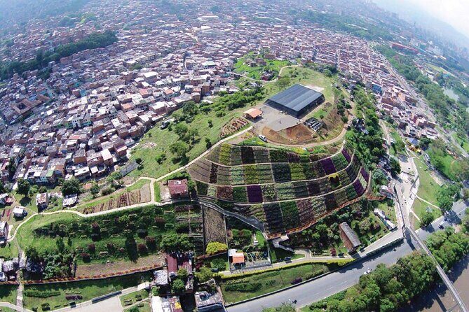 Comuna 4 Walking Tour Medellin - Entering Barrio Moravia via Metro Caribe