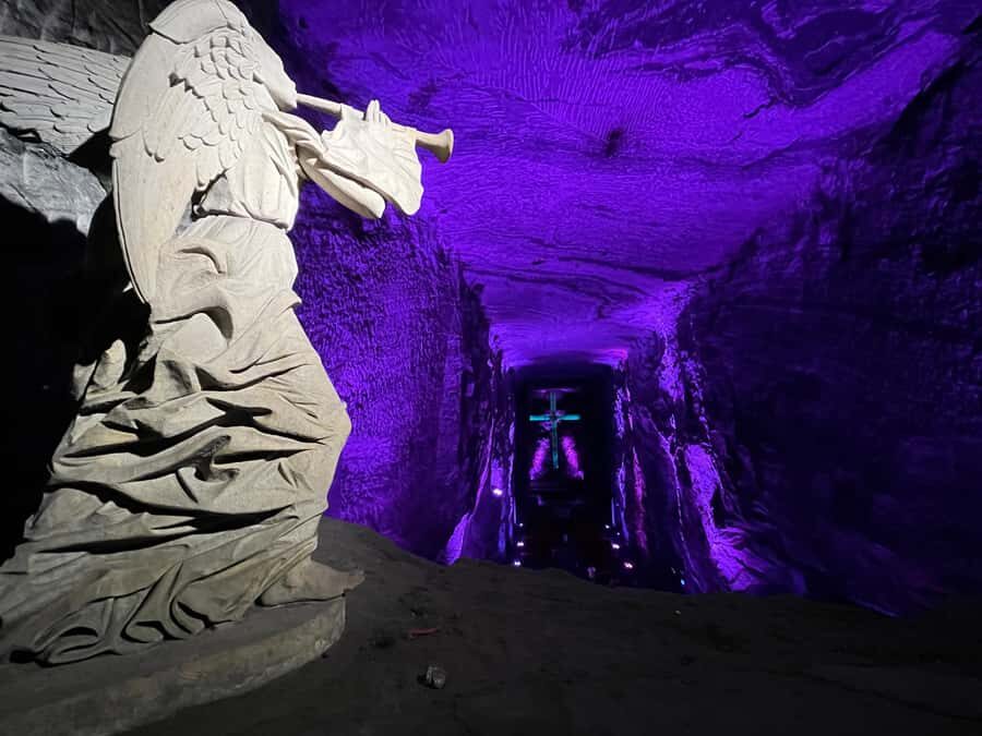 FROM BOGOTA: Salt Cathedral and Andrés Carne de Res (Chía) Tour - FAQ