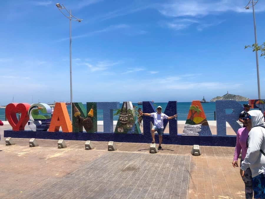 From Cartagena: Barranquilla & Santa Marta Guided City Tour - Rodadero beach time and lunch with five choices