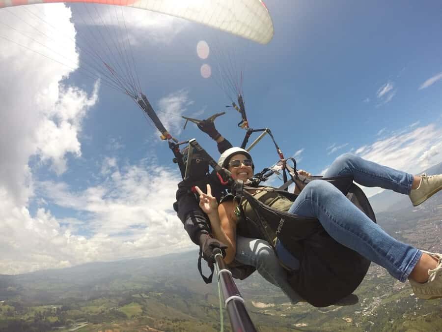 From Medellín: Paragliding Tour with GoPro Photos & Videos - The 15-minute sky show over Medellín and Bello