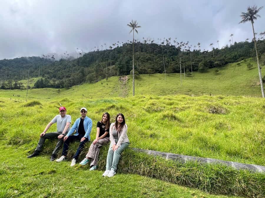 From Salento: Cocora Valley Shared Tour - Practical comfort tips for a moderate hike day