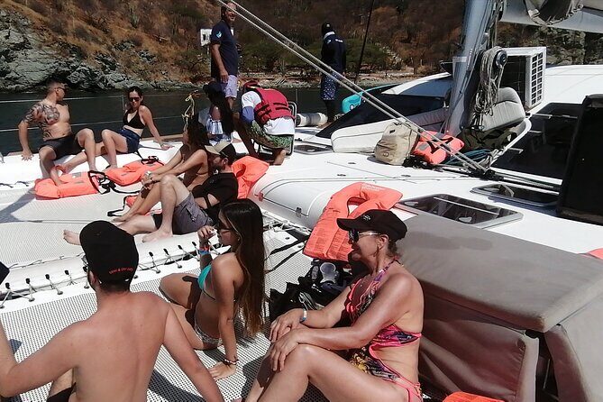 Full-Day Catamaran Tour through Tayrona - Inside Tayrona waters: Bahia Concha (or Gayraca) is the main event