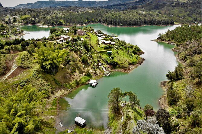 Full Day Private Tour to Guatapé and El Peñol - Price and logistics: why $149 can feel fair
