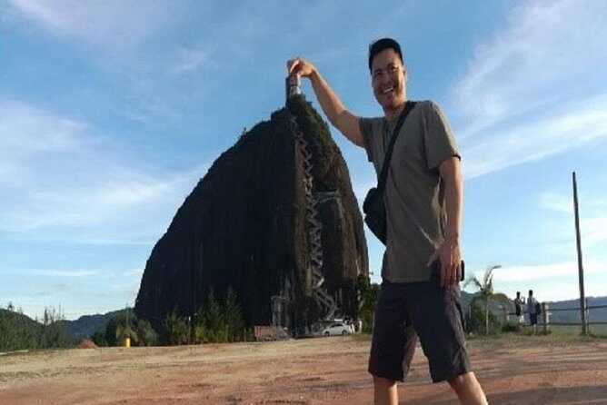Guatape and Peñol Rock Full-Day Tour - From Medellín to Guatapé: the easiest way to start