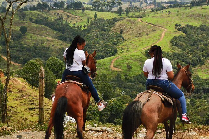 Guatape & Horse Ride & El Peñol Rock & Quaint Town From Medellin - Meet Your Horse and Learn the Basics Fast